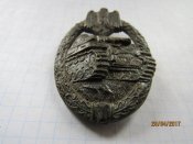 Нагрудний знак танкова атака