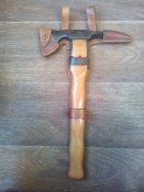 Кирка немецкая с чехлом.