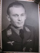Ritterkreuzträger Joh.H. Meier, gold. Frontflugspange, EK. I und EK II.jpg