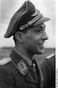 Bundesarchiv_Bild_183-2007-1218-501,_Erich_Rudorffer.jpg