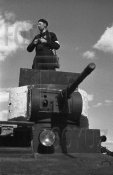 Фотограф Иван Шагин на съемке на Киевских военных маневрах 1935.jpg