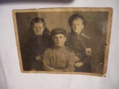 Фото военной регулировщицы с товарищами
