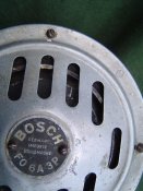 claxon bosch fo 6a 3p alu front 15cm bosch teken (2).JPG