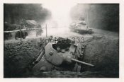 T-34 Panzer Beute Wracks Kradmelder Krads 3. Pz. Div. Ostfront Kiew.jpg