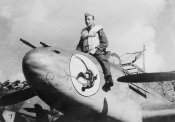 Messerschmitt_Bf_110_nose_art_pilot.jpg