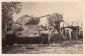 uss Panzer T34 abgesch.JPG