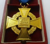 Крест за 40 лет гражданской службы в футляре