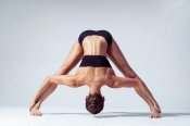 Prasarita-Padottanasana-02.jpg