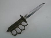 knucle_knife.jpg