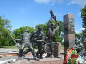 Фрагмент памятника пограничникам и семьям пограничников.1.jpeg