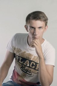 Максим Шкуренко