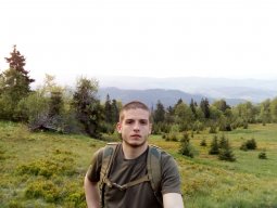 Артем Диброва