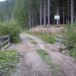 P8211357-8