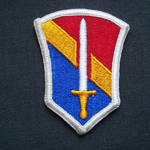 Нашивка 1-ой полевой армии СВ США во Вьетнаме.