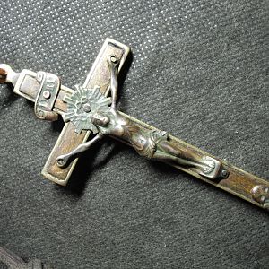 566