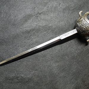 573
