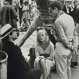 1967. Артур Пенн (справа) беседует с Уорреном Битти и Фэй Данауэй на съемках «Бонни и Клайда»