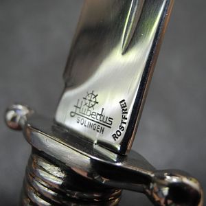 935