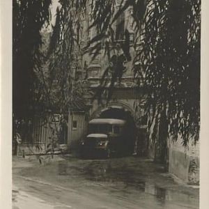 Лавра, Економічна брама