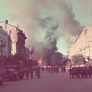 Перші вибухи та пожежа на розі Хрещатика та Прорізної, 24 вересня 1941