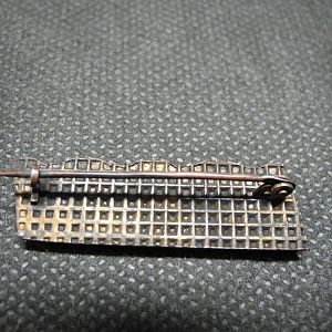 979