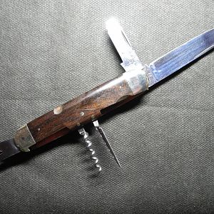 1093