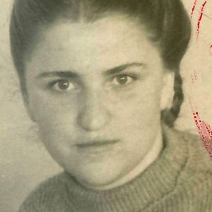 Фото керівниці підпільної комсомольсько-молодіжної групи 1926 року народження