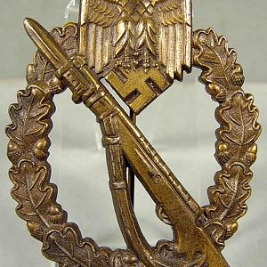 Знак "Infanterie-Sturmabzeichen" in Bronze