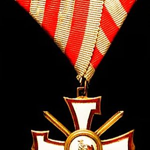 Latvian Order of Lacplesis (Bear Slayer), Second Class w Swords