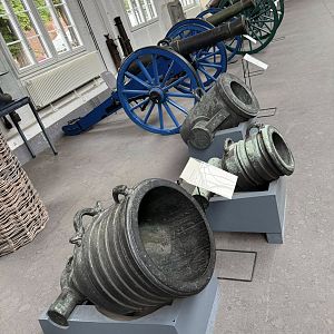 4570576092326547