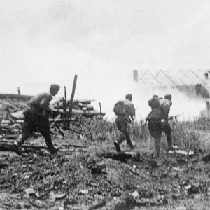 Советские бойцы в бою под Воронежем. Лето 1942 г..jpg