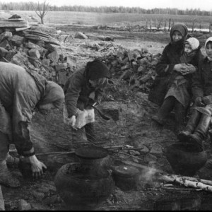 Все, что осталось от дома... Смоленская область, октябрь 194.jpg