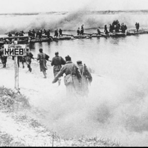 Переправа через Днепр. 1943 г..jpg
