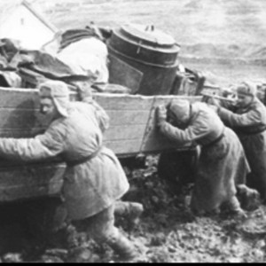 Весенняя распутица... Украина. 1944 г..jpg