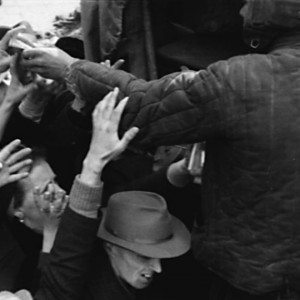 Раздача хлеба. Берлин, 1945 г..jpg