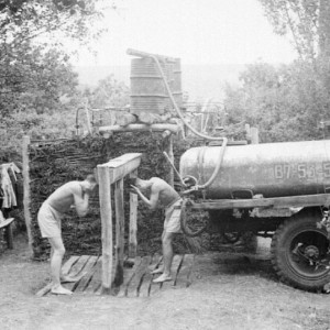 Передвижной умывальник. 1944 г..jpg