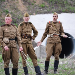 Товарищ командир, а когда нам, вместо веточек нормальное оружие выдадут?