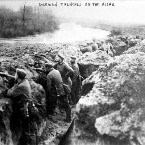 Немецкий окоп около Айсин  1917..jpg