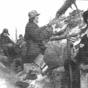 Финские бойцы в окопах третьего опорного пункта.jpg