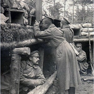 На передовых позициях в 110-м пехотном Камском полку.1915г..jpg