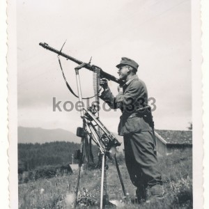 gjr99mg03einf.jpg