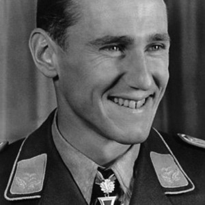 1306353061_372px-bundesarchiv_bild_146-1990-021-09a_gnther_rall.jpg