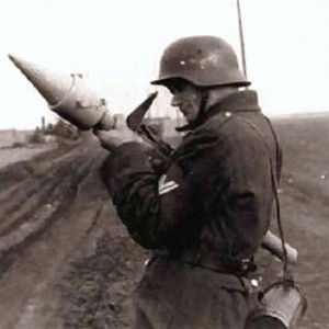 ___panzerf150.jpg