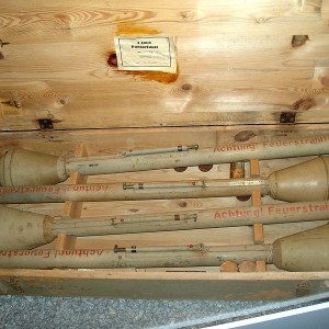 800px-Panzerfaust_helsinki.jpg
