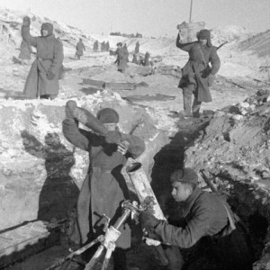 RIAN_archive_58807_Soldiers_from_Bezdetko's_mortar_battery.jpg