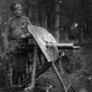 Пулеметчик 5 сибирского полка. трофейный, германский MG-08..jpg