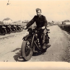 20100918155048_BMW_R35_001.jpg