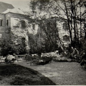 Kranken Freilager. Aufgenommen am 5.v.1916. NIZNIOW.