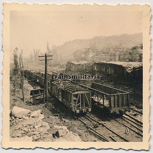 Zerstörte Eisenbahn Zug Am Bahnhof SEWASTOPOL Krim
