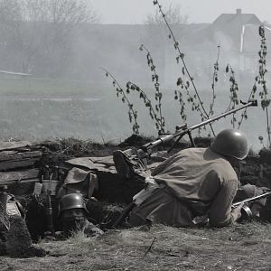 Германский ниндзя  в  советском  окопе.